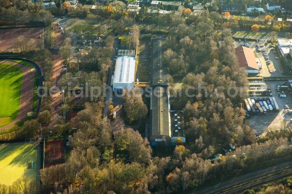 Gelsenkirchen from above - Premises of Valmont Mastbau GmbH with warehouses, business buildings and production facilities at Loechterheide heath stadium in Gelsenkirchen - Buer in the state North Rhine-Westphalia