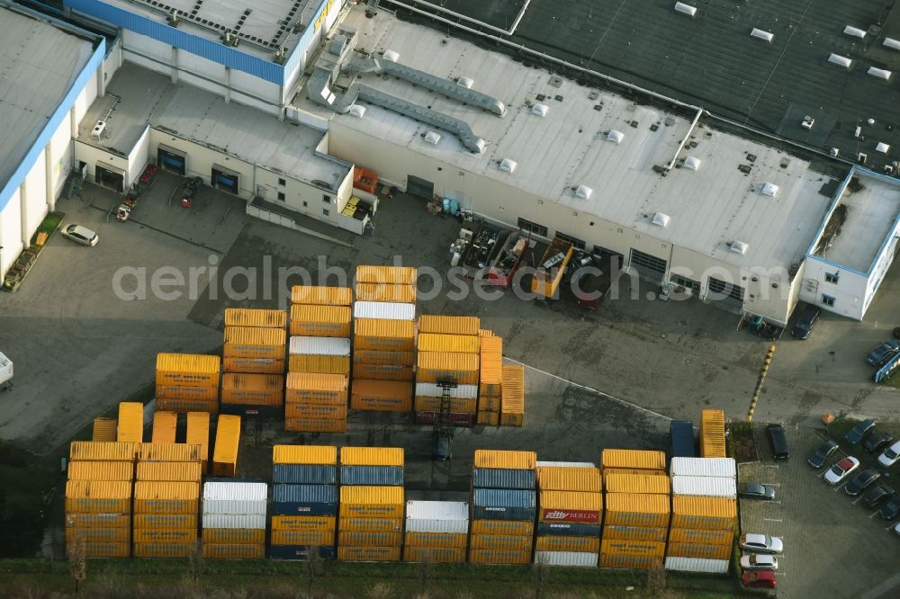 Aerial image Berlin - Company grounds and facilities of Zapf Umzuege on Nobelstrasse in Berlin in Germany