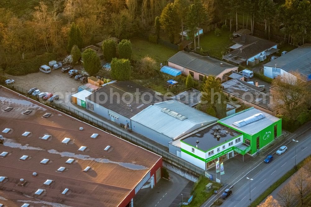 Aerial image Bottrop - Company premises of the Zweirad-Center Rueck GmbH with halls, company buildings and production facilities on Suedring in the district Stadtmitte in Bottrop in the Ruhr area in the state North Rhine-Westphalia, Germany