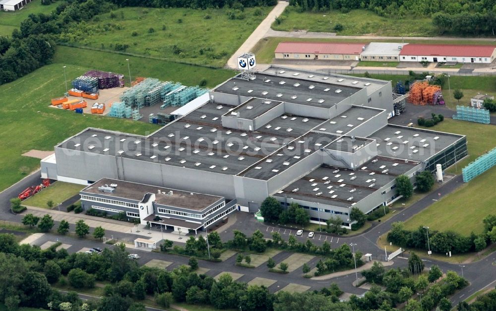 Aerial image Krauthausen - In der Stedtfelder Straße von Krauthausen im Bundesland Thüringen hat die Firma BMW Fahrzeugtechnik GmbH ihre Produktionsstätten. Hier produziert BMW Großwerkzeuge und Teile für den Fahrzeugbau. //In the Stedtfelder road from Krauthausen in Thuringia the company BMW automotive engineering GmbH has its production facilities. Here BMW produces large tools and parts for the automotive industry