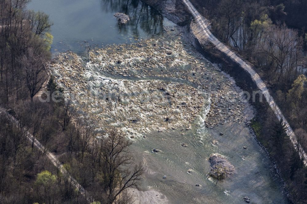 Aerial photograph Ismaning - Fish ladders and stone bed on the banks of the Isar in Ismaning in Bavaria