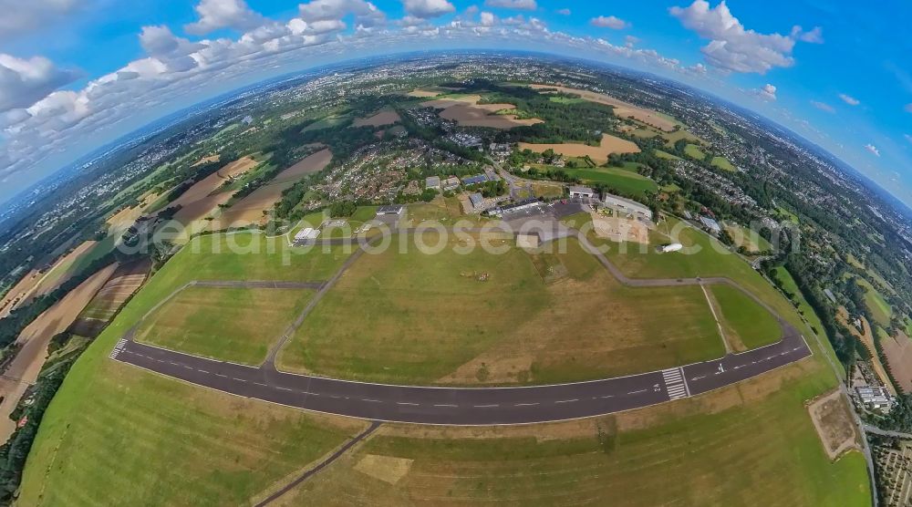 Aerial photograph Mülheim an der Ruhr - Fisheye perspective on the grounds of the airport in the Flughafensiedlung district in Muelheim an der Ruhr in the Ruhr area in the state of North Rhine-Westphalia, Germany