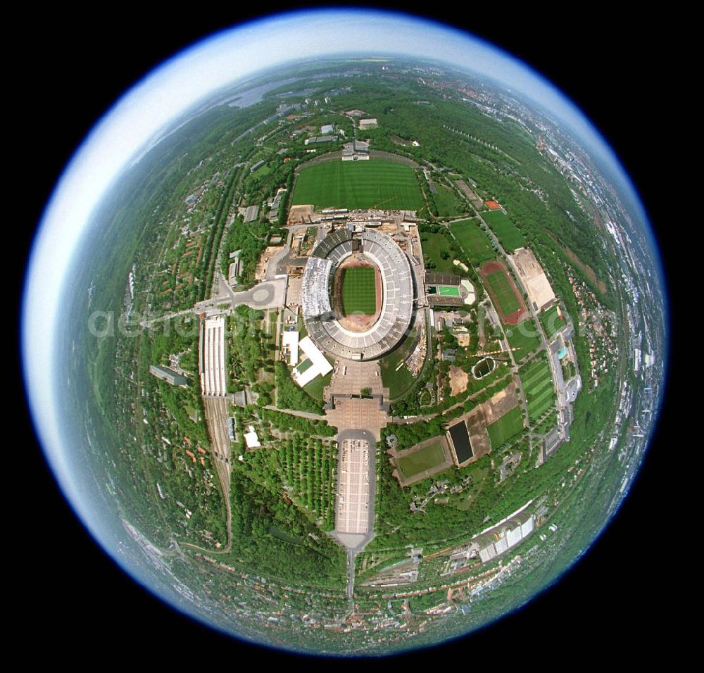 Berlin from above - Fisheye- Vogelperspektive auf das Gelände des Berliner Olympiastadion in Charlottenburg.