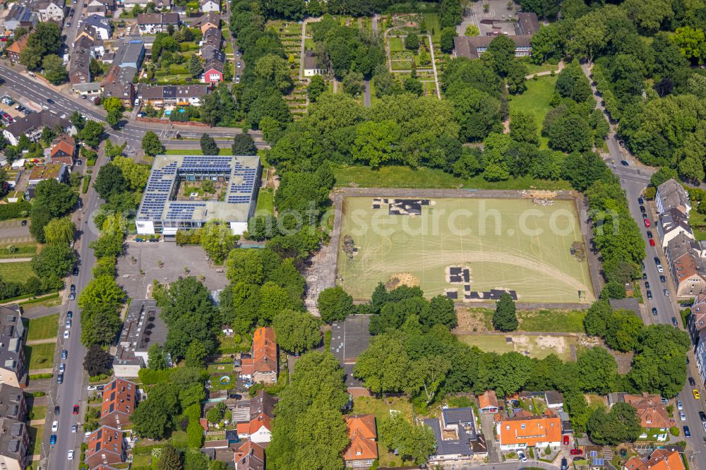 Herne from the bird's eye view: Areas - demolition and unsealing work of Stadt Herne Sportplatz Volkspark on the Bonifatiusstrasse in Herne at Ruhrgebiet in the state North Rhine-Westphalia, Germany