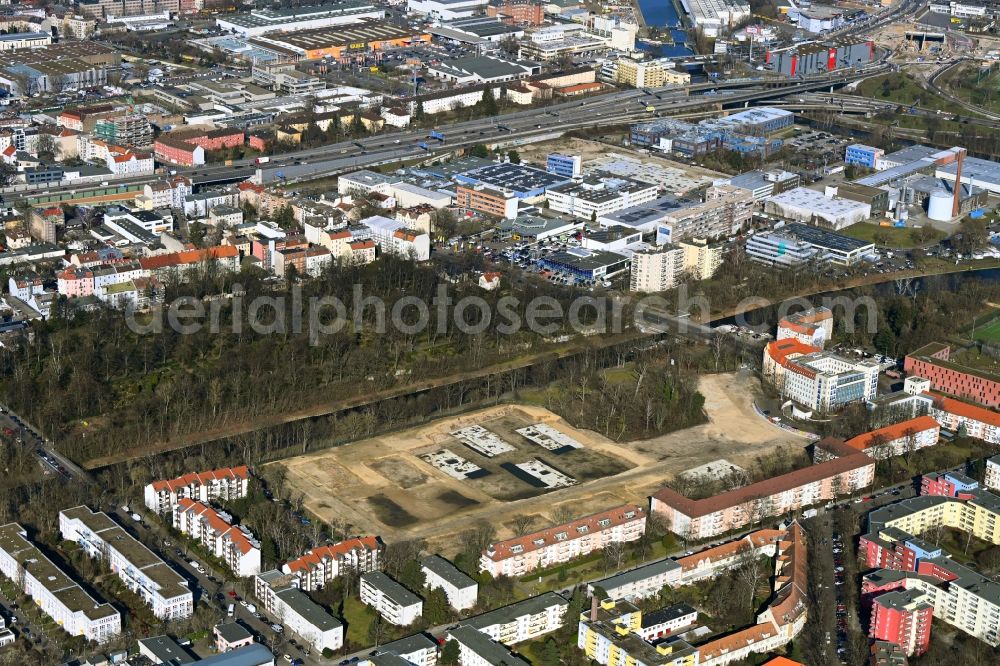 Aerial photograph Berlin - Areas - demolition work and straightening of the former Berlin air and bathing paradise in the Britz district in Berlin, Germany