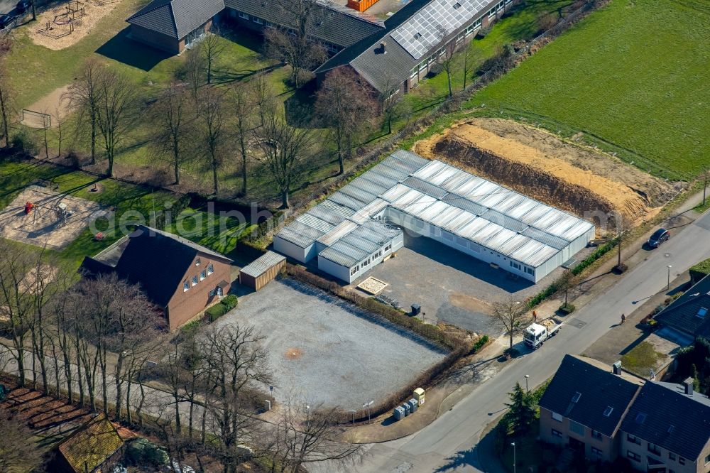 Aerial photograph Feldhausen - Refugee - buildings and containers on Liboriweg in Feldhausen in the state of North Rhine-Westphalia