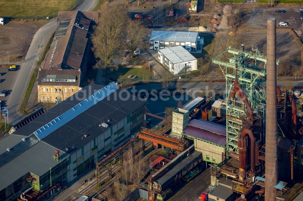 Hattingen from the bird's eye view: Refugee - buildings and containers in the industrial area of Heinrichshuette in Hattingen in the state of North Rhine-Westphalia