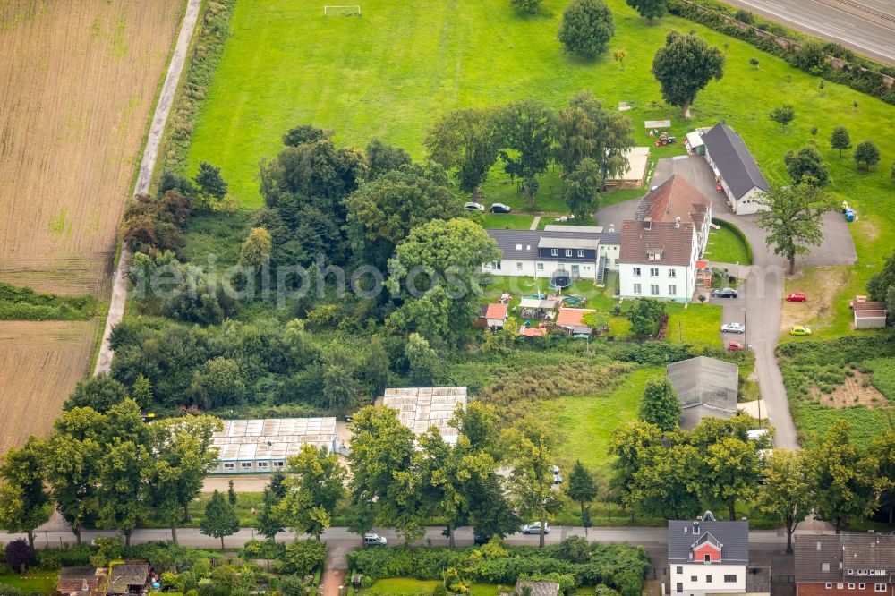 Aerial image Gladbeck - Container settlement as temporary shelter and reception center for refugees Behmerstrasse corner Im Linnerott in Gladbeck in the state North Rhine-Westphalia, Germany