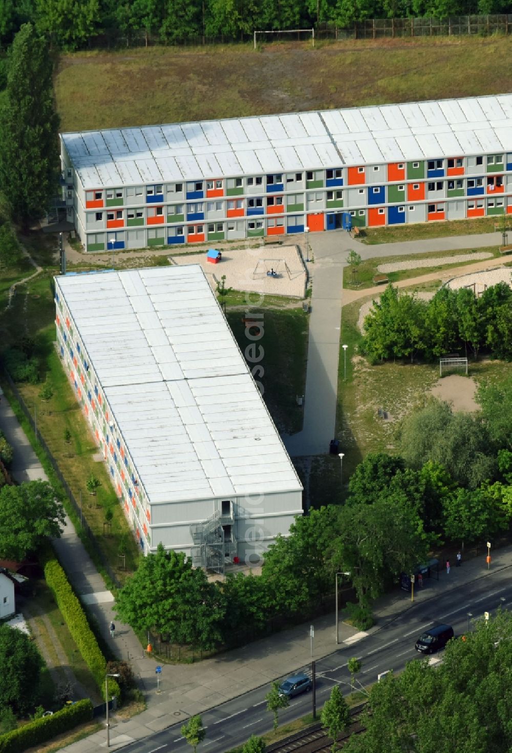 Aerial photograph Berlin - Container settlement as temporary shelter and reception center for refugees on Blumberger Damm in the district Bezirk Marzahn-Hellersdorf in Berlin