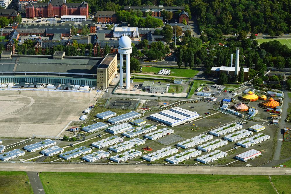 Aerial photograph Berlin - Container settlement as temporary shelter and reception center for refugees on Columbiadamm in the district Tempelhof in Berlin, Germany