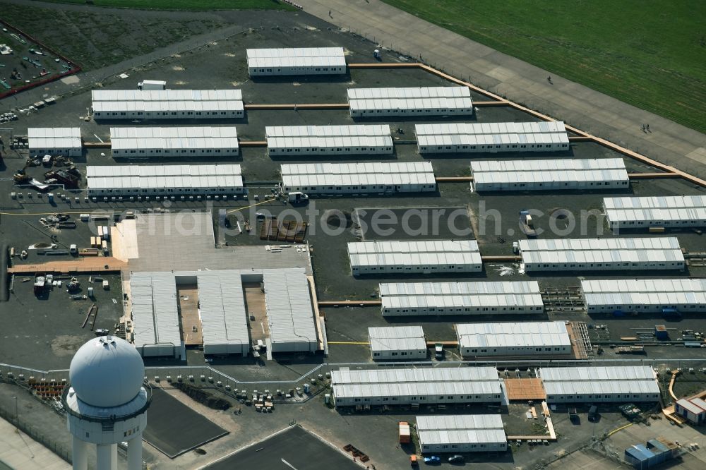 Aerial photograph Berlin - Container settlement as temporary shelter and reception center for refugees on Columbiadamm in the district Tempelhof in Berlin, Germany