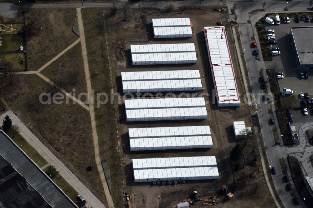 Berlin from the bird's eye view: Container settlement as temporary shelter and reception center for refugees Dingolfinger Strasse - Walsheimer Strasse in the district Biesdorf in Berlin