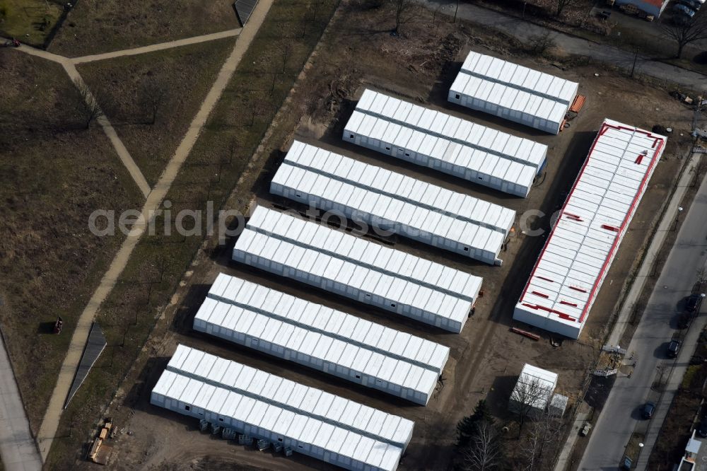 Aerial photograph Berlin - Container settlement as temporary shelter and reception center for refugees Dingolfinger Strasse - Walsheimer Strasse in the district Biesdorf in Berlin