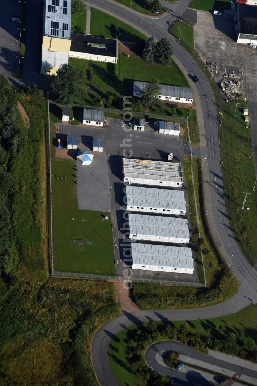 Aerial photograph Jahnsdorf Erzgebirge - Container settlement as temporary shelter and reception center for refugees at the airfield in Jahnsdorf Erzgebirge in the state Saxony