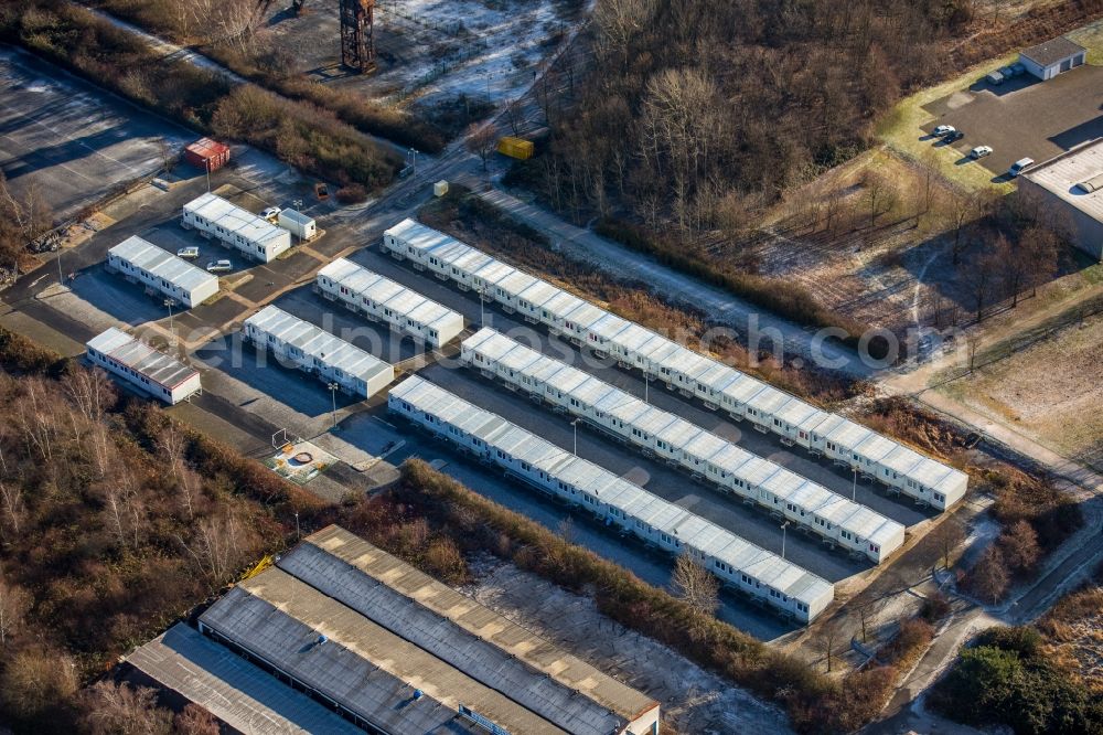 Bochum from the bird's eye view: Refugee's home and asylum lodging container settlement as a temporary accommodation and admission camp on the area of the former bill Holland in the district of Wattenscheid in Bochum in the federal state North Rhine-Westphalia