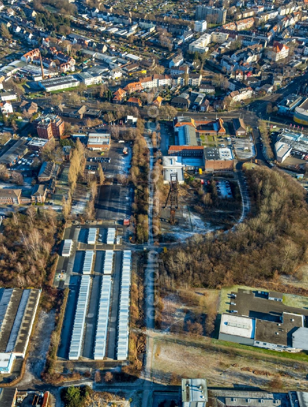 Bochum from the bird's eye view: Refugee's home and asylum lodging container settlement as a temporary accommodation and admission camp on the area of the former bill Holland in the district of Wattenscheid in Bochum in the federal state North Rhine-Westphalia