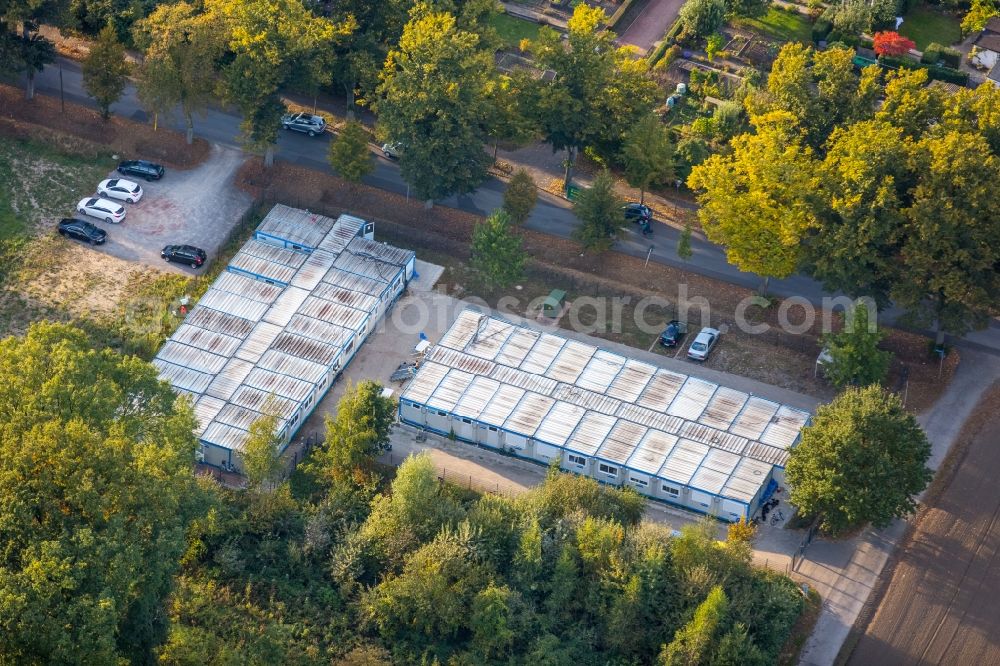 Aerial image Gladbeck - Container settlement as temporary shelter and reception center for refugees Im Linnerott in Gladbeck in the state North Rhine-Westphalia