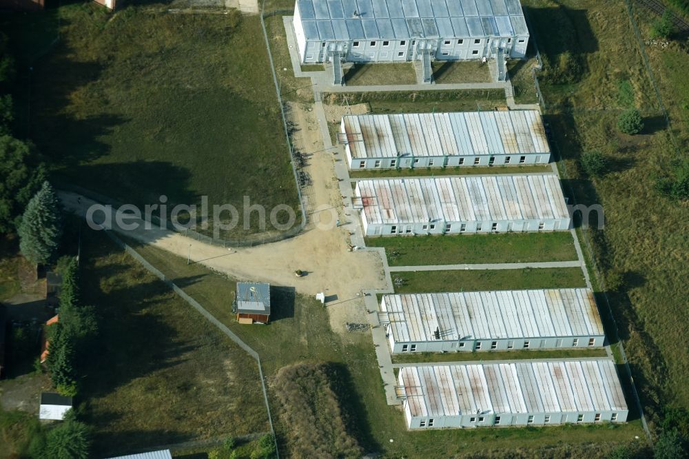 Aerial photograph Lüneburg - Container settlement as temporary shelter and reception center for refugees Haecklinger Weg in Lueneburg in the state Lower Saxony