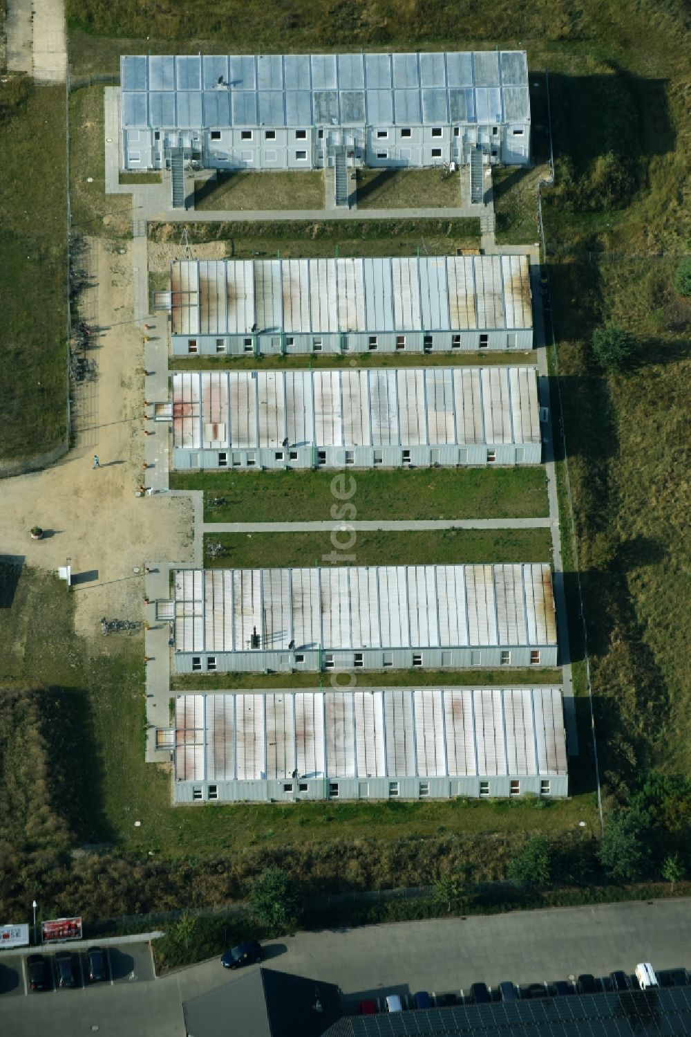 Lüneburg from the bird's eye view: Container settlement as temporary shelter and reception center for refugees Haecklinger Weg in Lueneburg in the state Lower Saxony