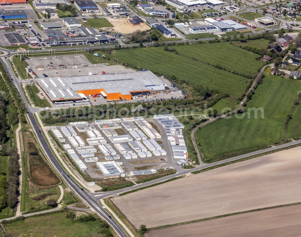 Husum from the bird's eye view: Container settlement as temporary shelter and reception center for refugees in Husum in the state Schleswig-Holstein