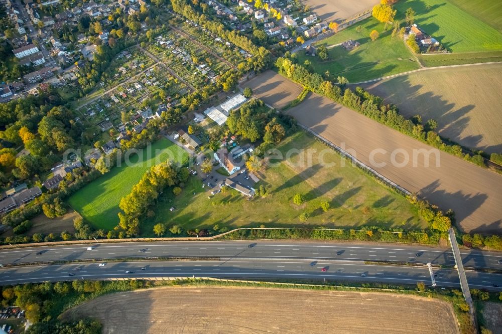 Gladbeck from above - Container settlement as temporary shelter and reception center for refugees next to the culture club of the alawites im Linnerott in Gladbeck in the state North Rhine-Westphalia