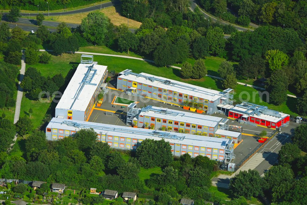 Köln from the bird's eye view: Container settlement as temporary shelter and reception center for refugees in the district Bilderstoeckchen in Cologne in the state North Rhine-Westphalia, Germany