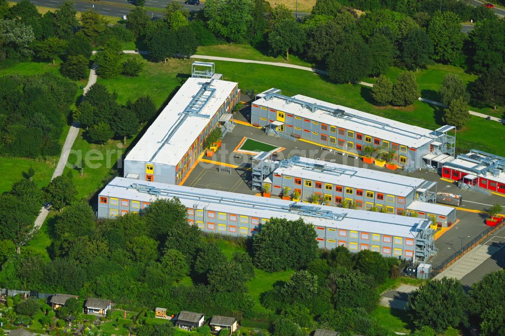 Aerial image Köln - Container settlement as temporary shelter and reception center for refugees in the district Bilderstoeckchen in Cologne in the state North Rhine-Westphalia, Germany