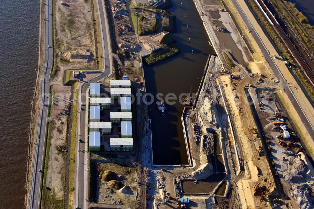 Aerial photograph Hamburg - Container settlement as temporary shelter and reception center for refugees Versmannstrasse in the district Baakenhafen in Hamburg, Germany