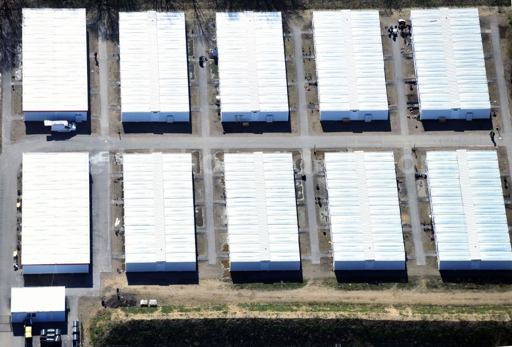 Aerial image Berlin - Container settlement as temporary shelter and reception center for refugees Zossener Strasse in the district Hellersdorf in Berlin