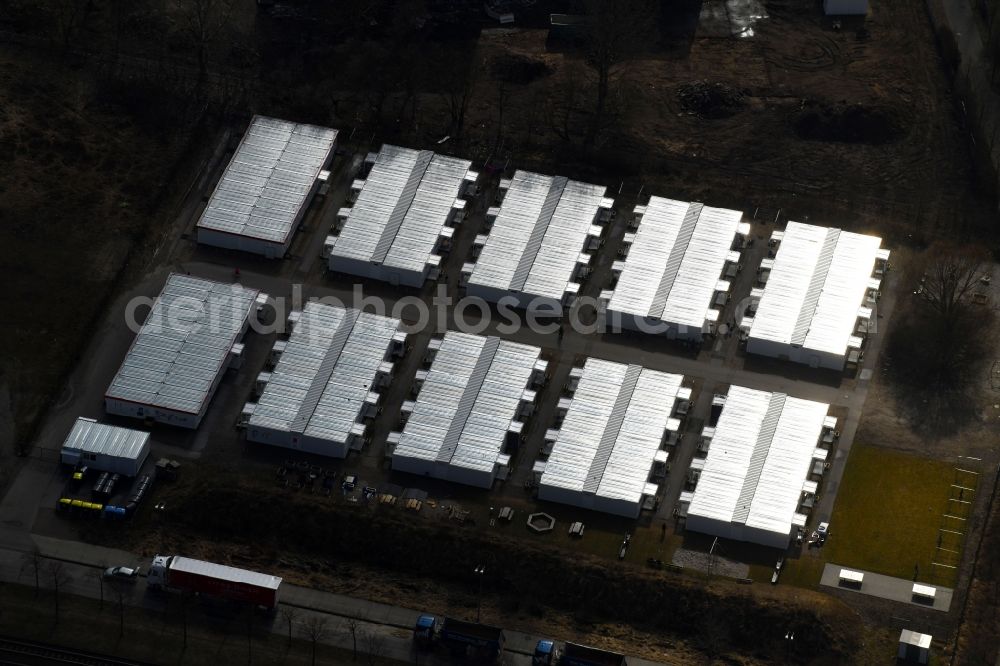 Aerial photograph Berlin - Container settlement as temporary shelter and reception center for refugees Zossener Strasse in the district Hellersdorf in Berlin