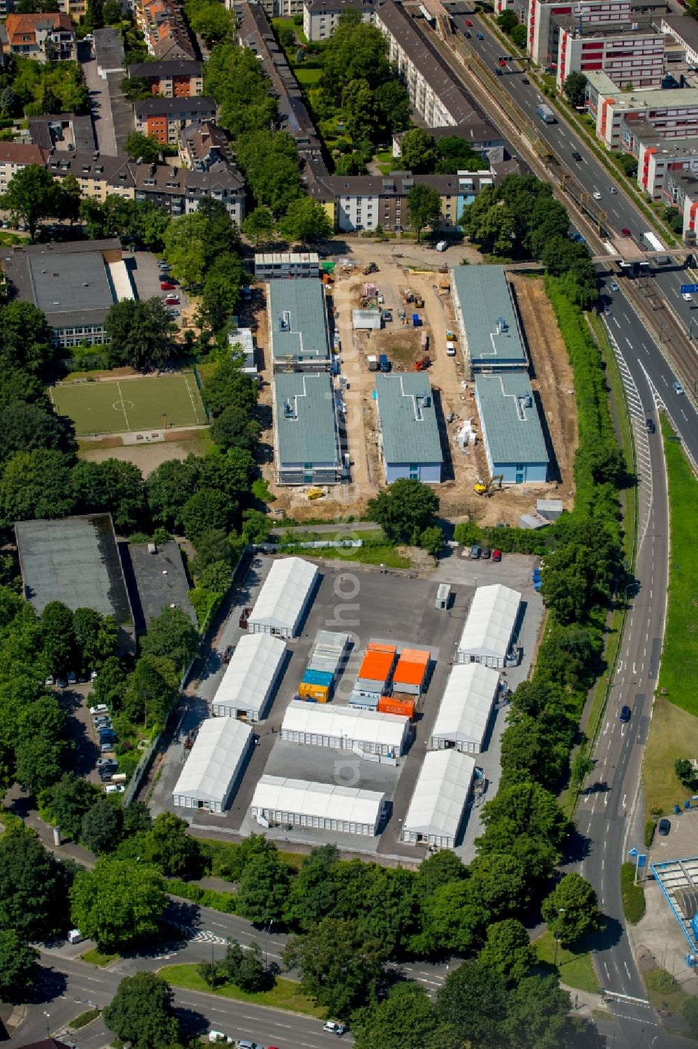 Aerial photograph Essen - Construction site for the new building of Asylum accommodation buildings Areals Papestrasse in Essen in the state North Rhine-Westphalia