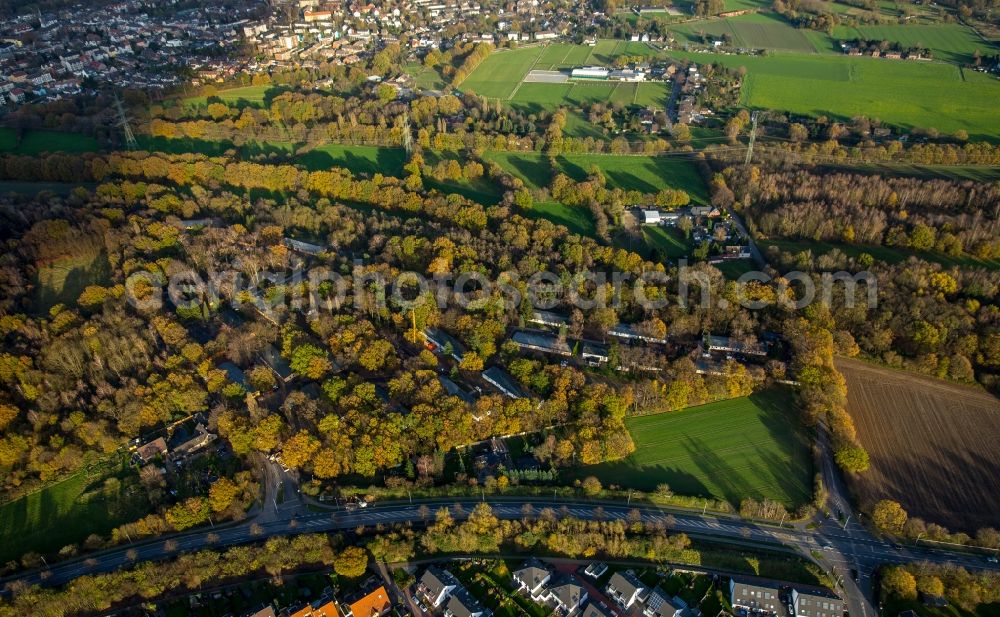 Aerial image Dinslaken - Construction site for the new building of Asylum accommodation buildings in den ehemaligen Bergwerksbaracken An der Fliehburg in Dinslaken in the state North Rhine-Westphalia