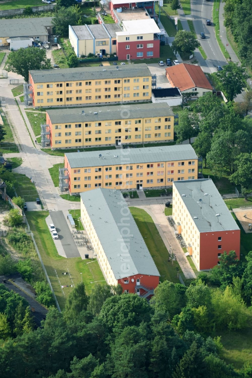 Aerial image Hennigsdorf - Refugee - buildings on the former Gelaende of Clara-Zetkin-Kaserne in Hennigsdorf in the state Brandenburg, Germany