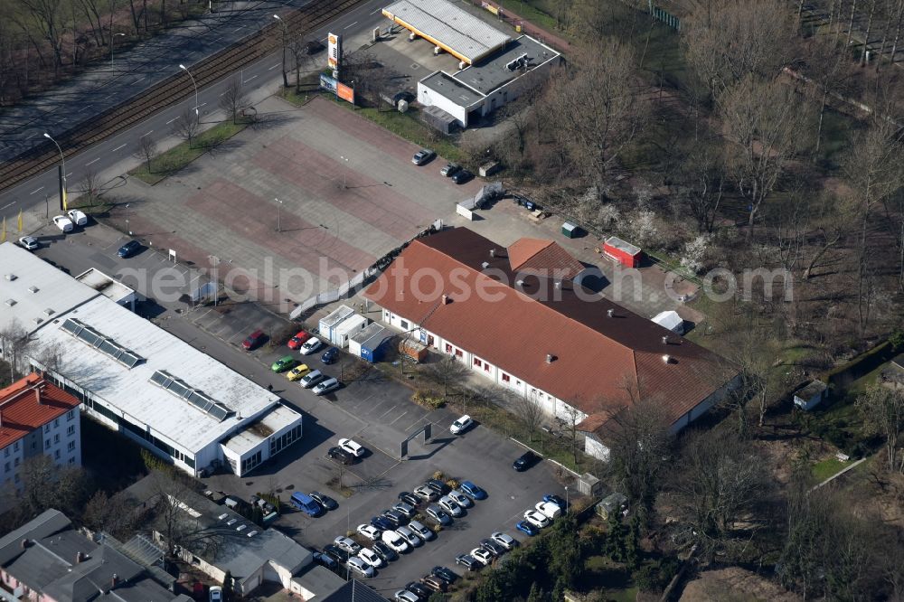 Berlin from above - Refugee - buildings des ehemaligen Lidl - Marktes an der Lindenstrasse destrict Koepenick in Berlin in Germany