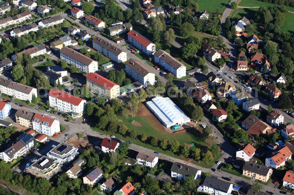 Schopfheim from the bird's eye view: Refugee - buildings im Stadtgebiet Oberfeld in Schopfheim in the state Baden-Wuerttemberg