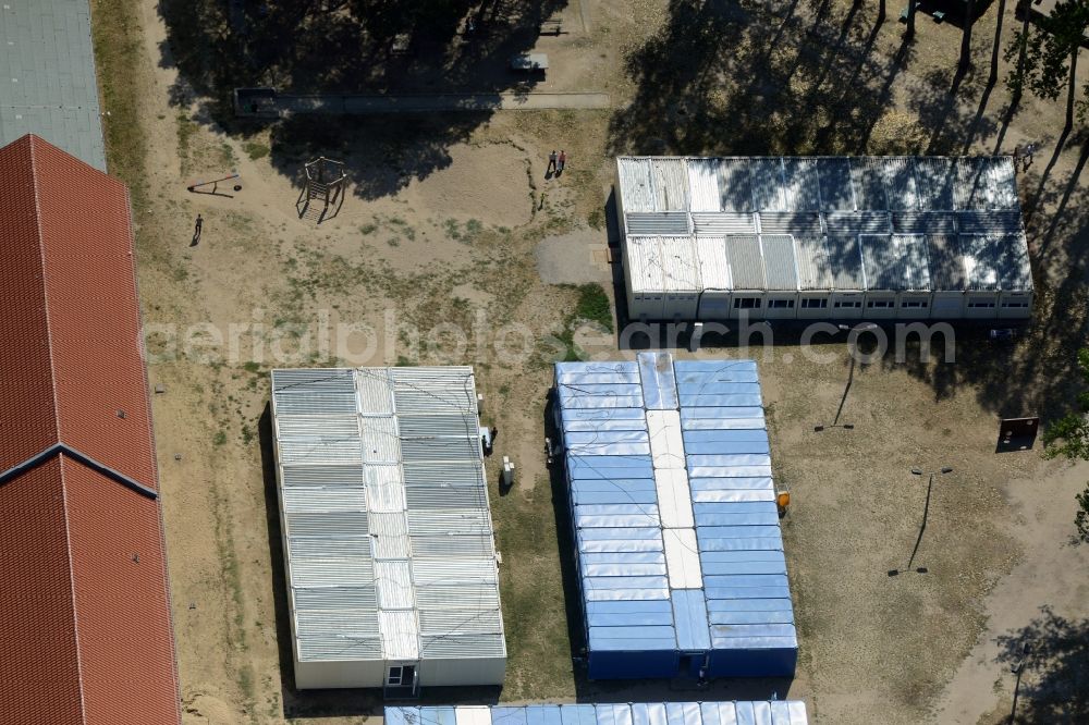 Aerial photograph Eisenhüttenstadt - Refugee - buildings der ZABH Zentrale Auslaenderbehoerde in Eisenhuettenstadt in the state Brandenburg