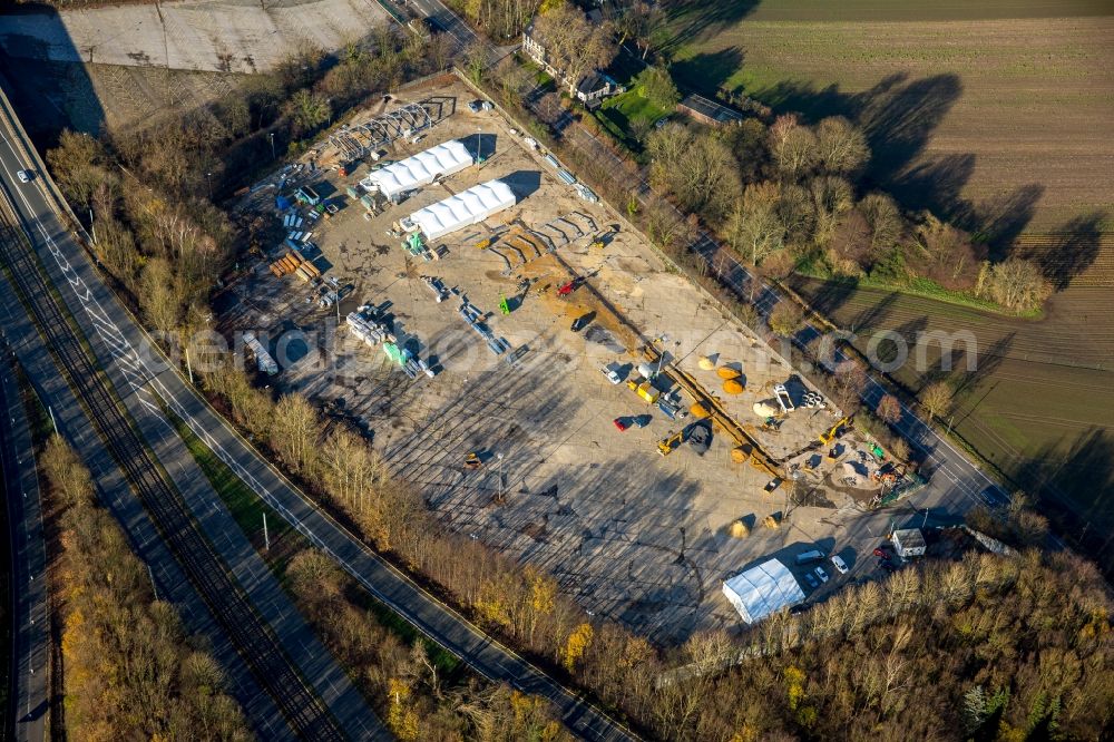 Aerial image Bochum - Construction site for the new building of Asylum accommodation buildings - Tent city building a refugee camp in lightweight construction on the former parking lot in Bochum in the state North Rhine-Westphalia