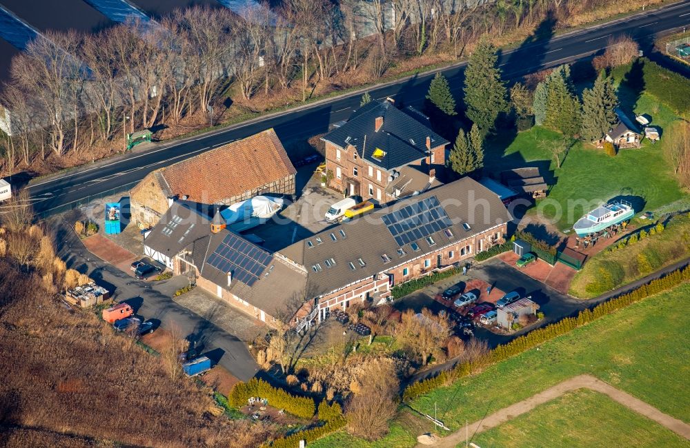 Aerial image Hamm - Refugee - buildings in Zollstrasse corner Siegenbeckstrasse in the industrial area of Hamm-Uentrop in the state North Rhine-Westphalia. In the background are H. Klostermann Baugesellschaft GmbH and HBL Stahlhandel GmbH & Co. KG as well as a park - like area