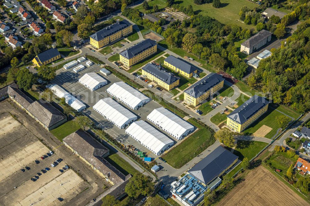 Soest from the bird's eye view: Refugee - buildings ZUE Zentrale Unterbringungseinrichtung on street Hiddingser Weg in the district Hiddingsen in Soest in the state North Rhine-Westphalia, Germany