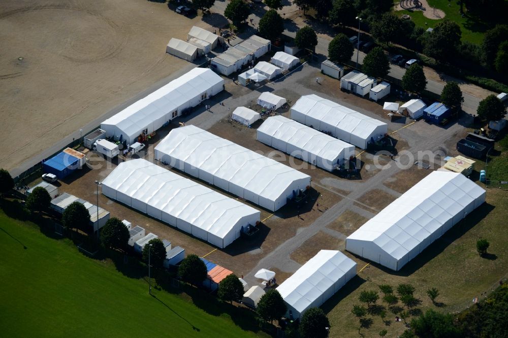 Bensheim from the bird's eye view: Refugees Home camp as temporary shelter on Berliner Ring in Bensheim in the state Hesse