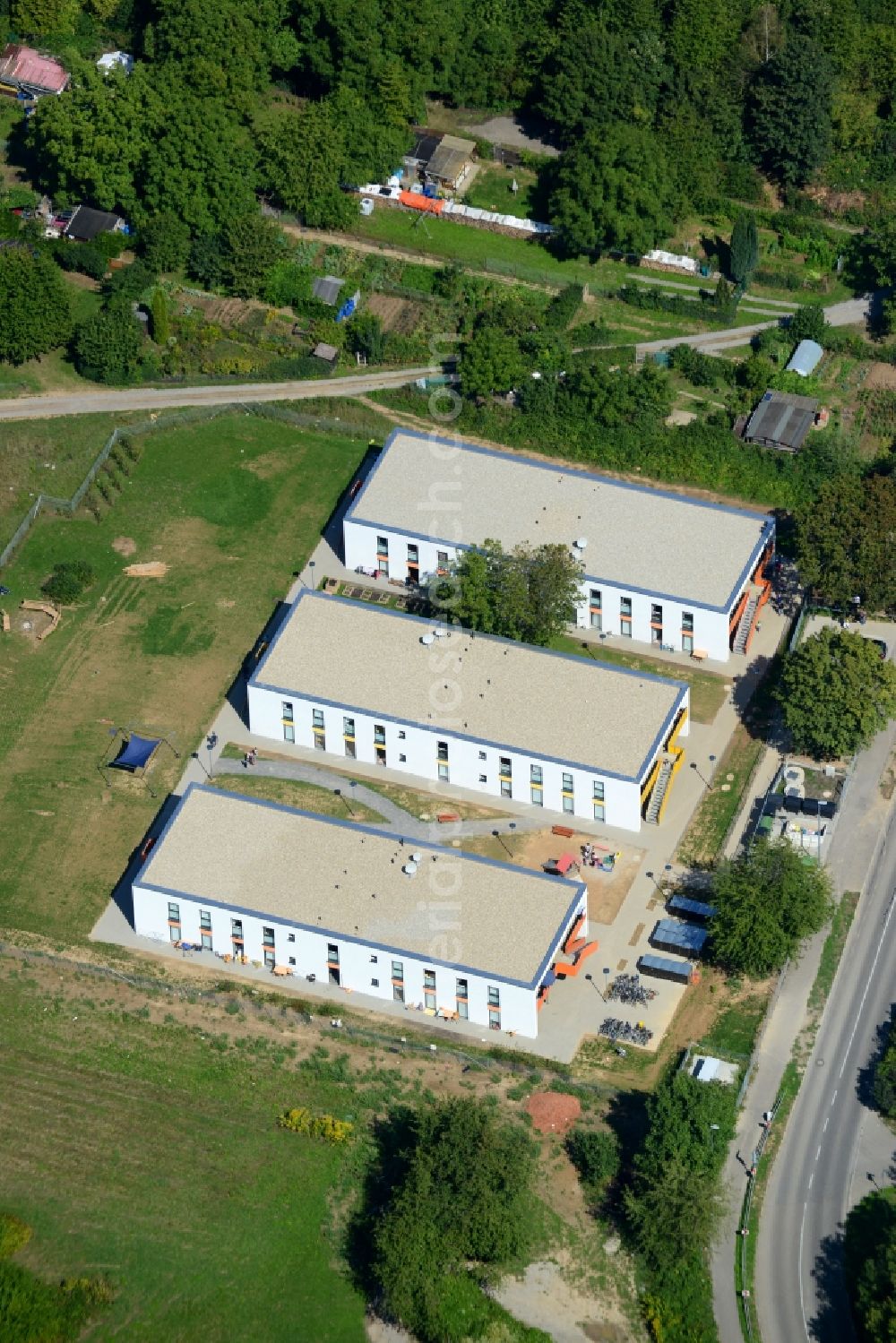 Stuttgart from the bird's eye view: Refugee - buildings at the Wagrainstrasse in the district Hofen in Stuttgart in the state Baden-Wuerttemberg