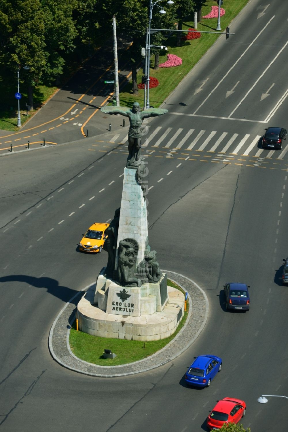 Aerial image Bukarest - Aviator Monument (Eroilor Aerului) at the roundabout of Bulevardul Aviatorilor in the city center of the capital, Bucharest, Romania