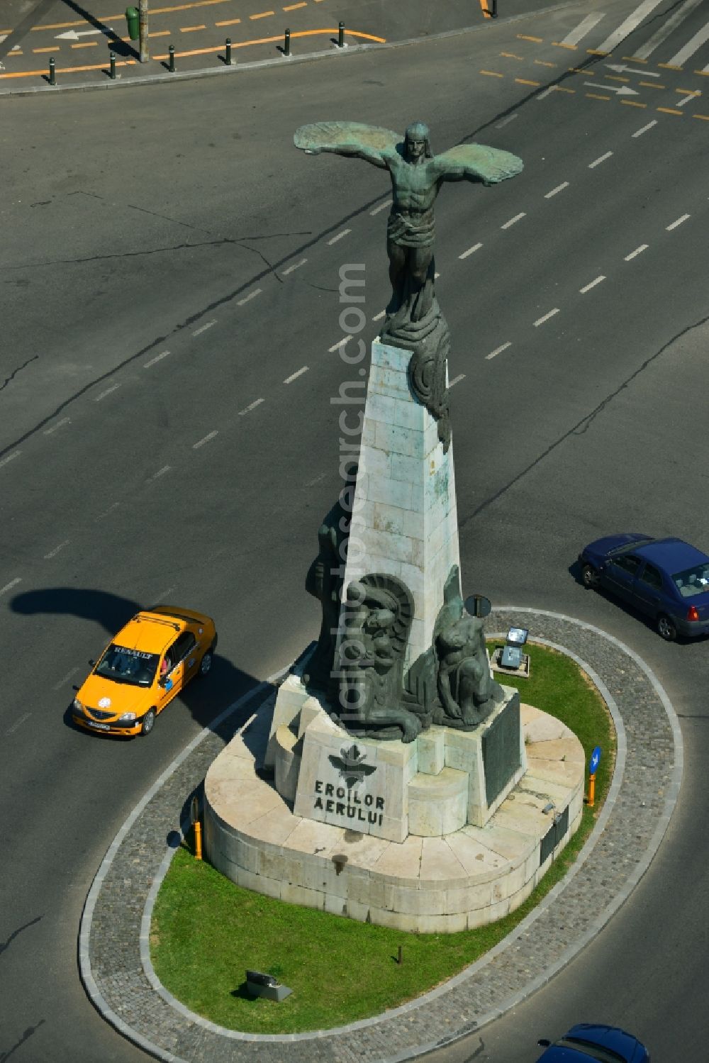 Bukarest from above - Aviator Monument (Eroilor Aerului) at the roundabout of Bulevardul Aviatorilor in the city center of the capital, Bucharest, Romania