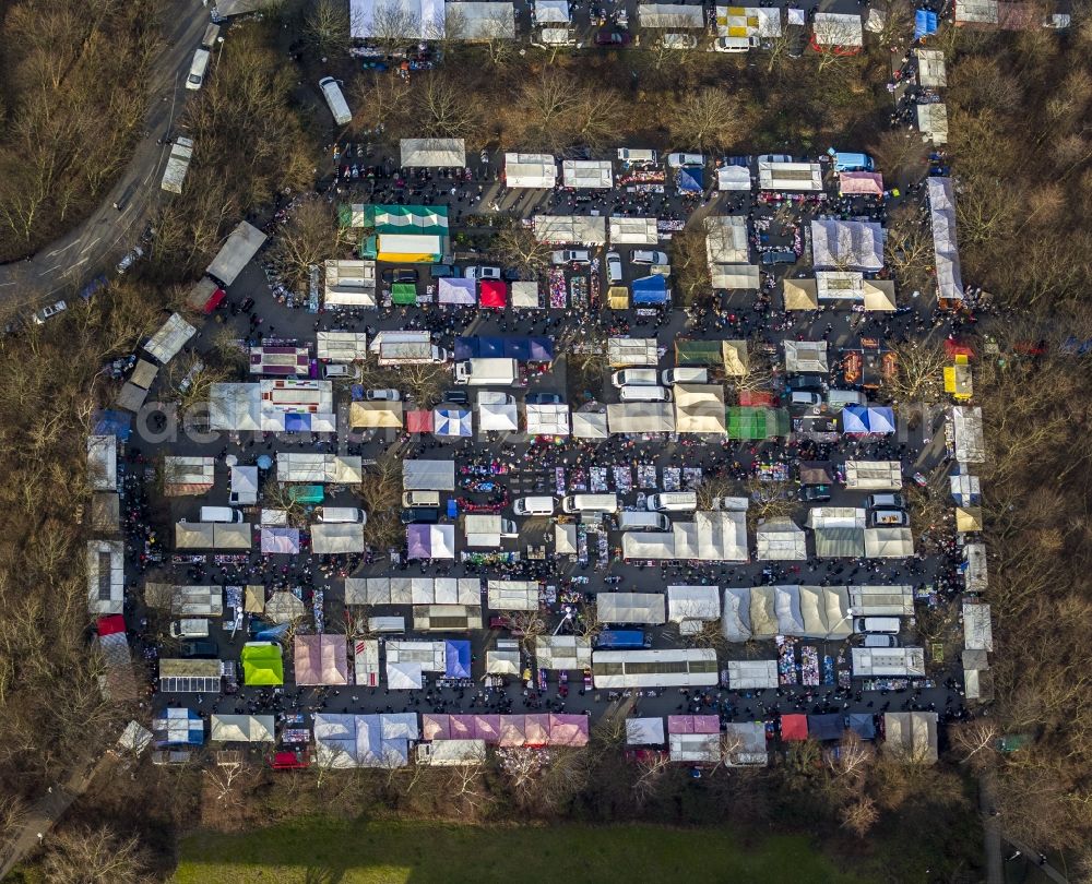 Dortmund from the bird's eye view: View of Flea market in the parking lot of the University of Dortmund in North Rhine-Westphalia