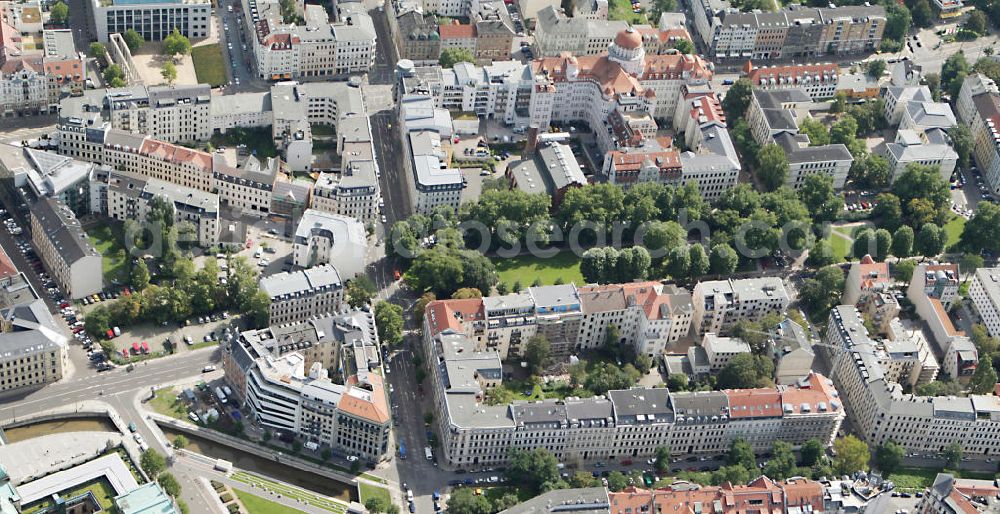 Leipzig from above - Der Floßplatz und umliegende Wohn- und Geschäftshäuser im südlichen Zentrum von Leipzig, Sachsen. The place Floßplatz and surrounding residential houses and office buildings in the southern center of Leipzig, Saxony.