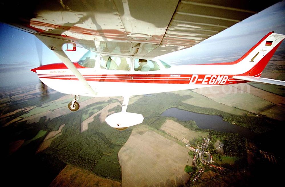 Aerial photograph Eggersdorf - Flug mit einer C172 D-EGMB der AEROTOURS GmbH Strausberg über Eggersdorf in der Märkischen Schweiz in 6000 ft Höhe.