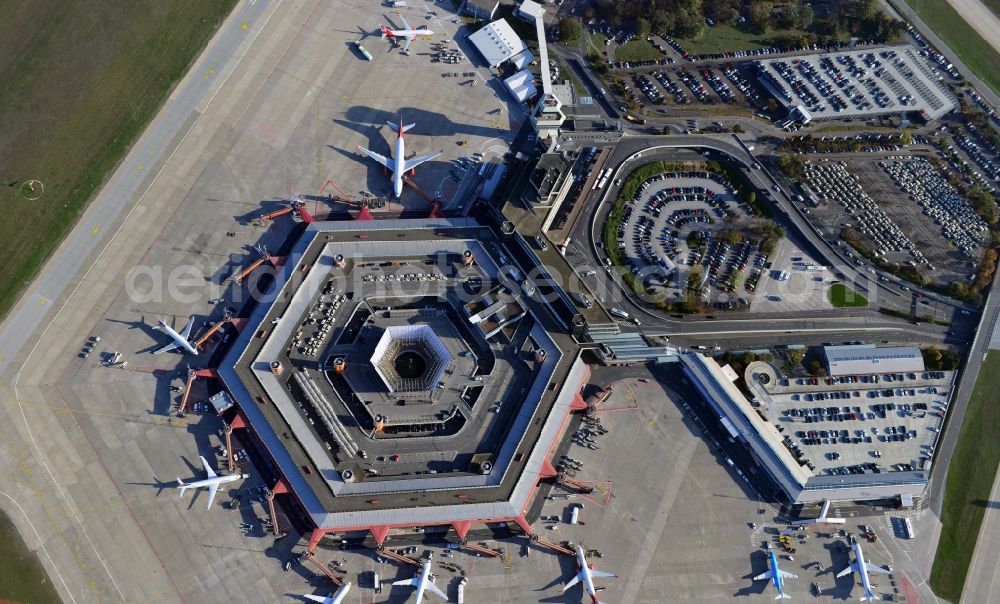 Aerial image Berlin - Area of ??the airport Berlin - Tegel