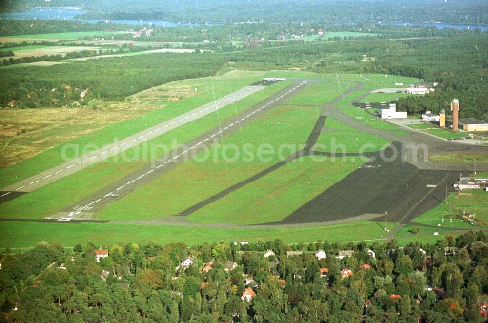 Aerial photograph Berlin - Flughafen Berlin - Gatow.