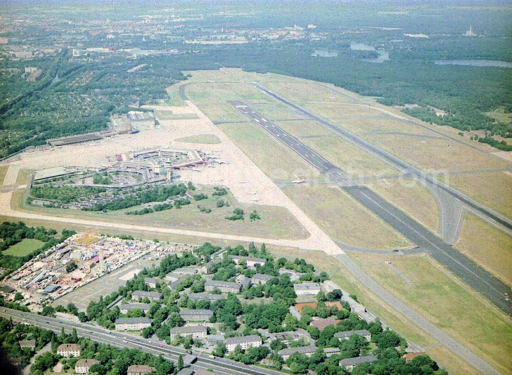 Berlin-Tegel from the bird's eye view: Flughafen Berlin-Tegel.