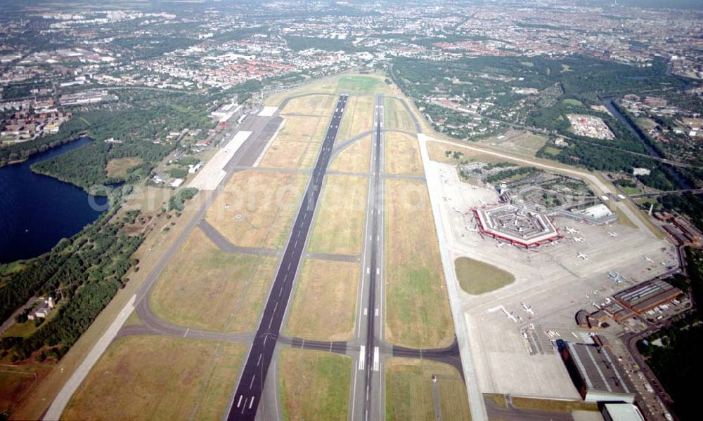 Berlin from the bird's eye view: Flughafen Berlin - Tegel. 08.07.02